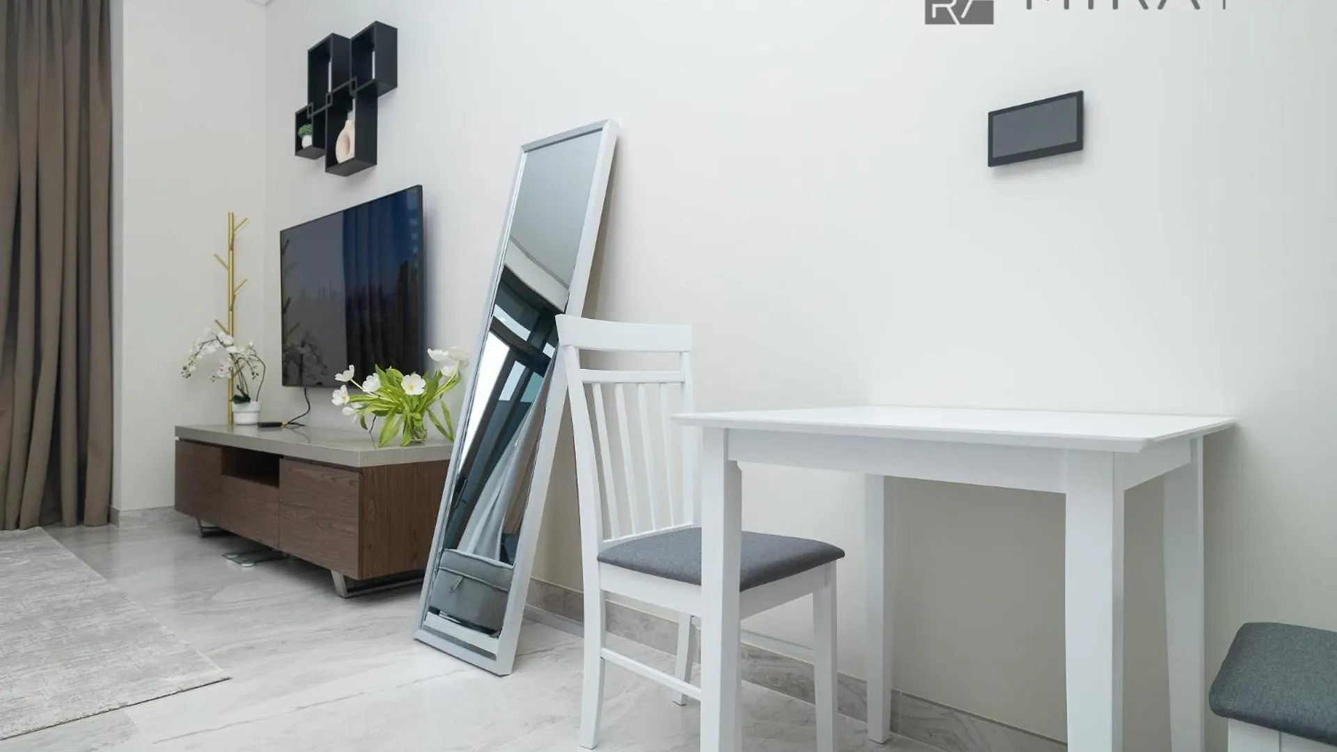Mira Holiday Homes - Newly And Cosy Studio With Balcony In Business Bay Dubai United Arab Emirates